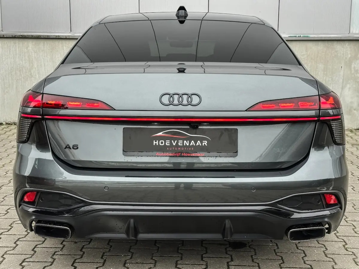 2.0 e-hybrid 367Pk S line Competition Edition one Pano B&O