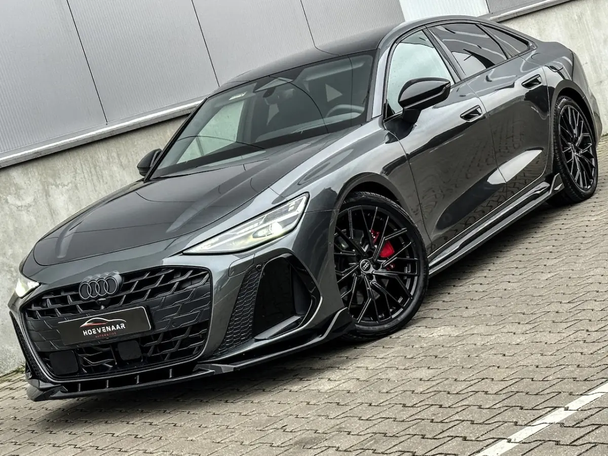 2.0 e-hybrid 367Pk S line Competition Edition one Pano B&O
