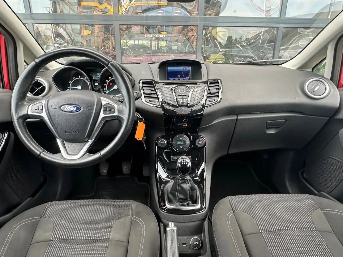 1.0 EcoBoost Titanium Climate/Navi/Cruise/Pdc/Lmv/Nap/Apk