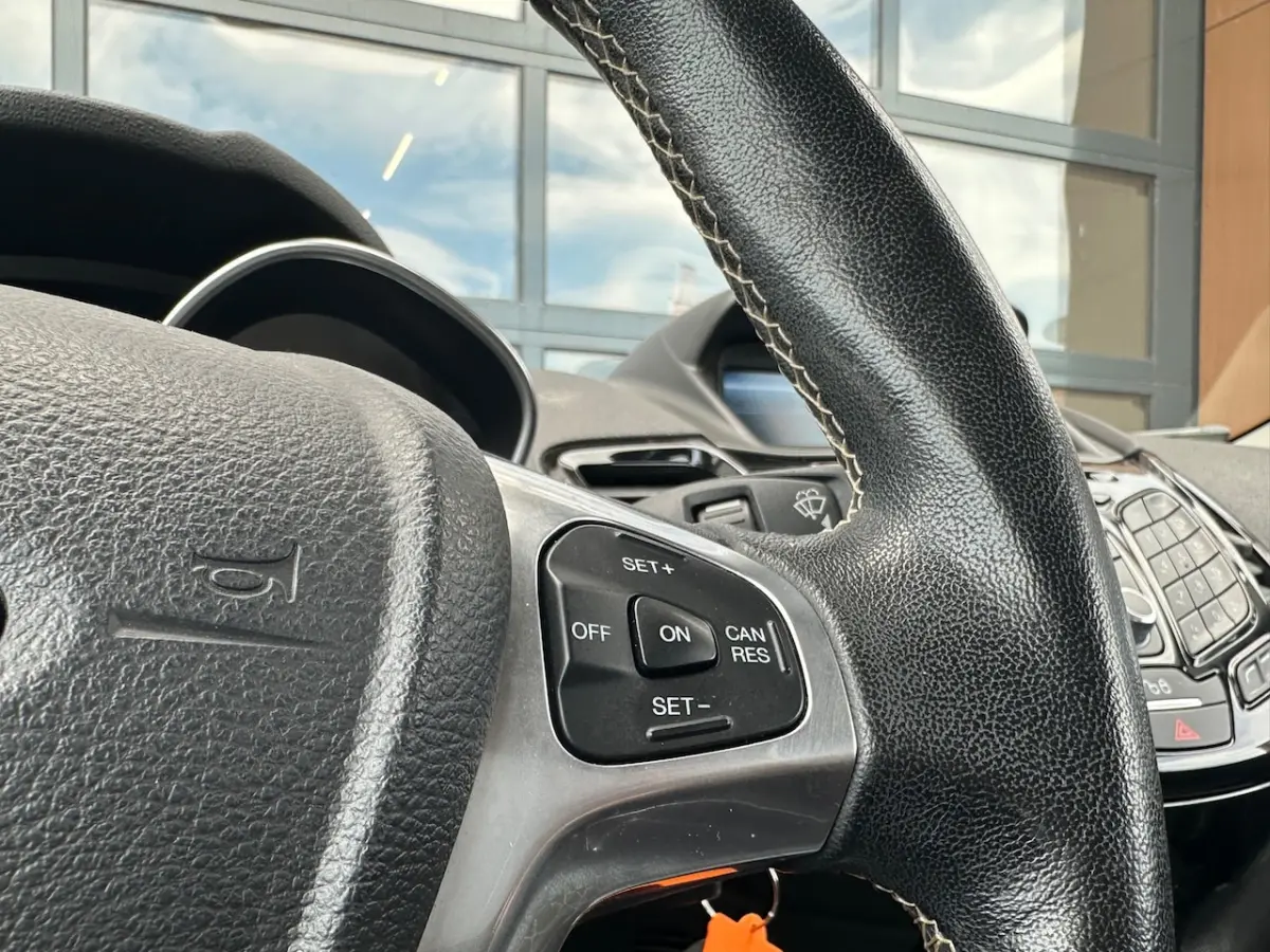 1.0 EcoBoost Titanium Climate/Navi/Cruise/Pdc/Lmv/Nap/Apk