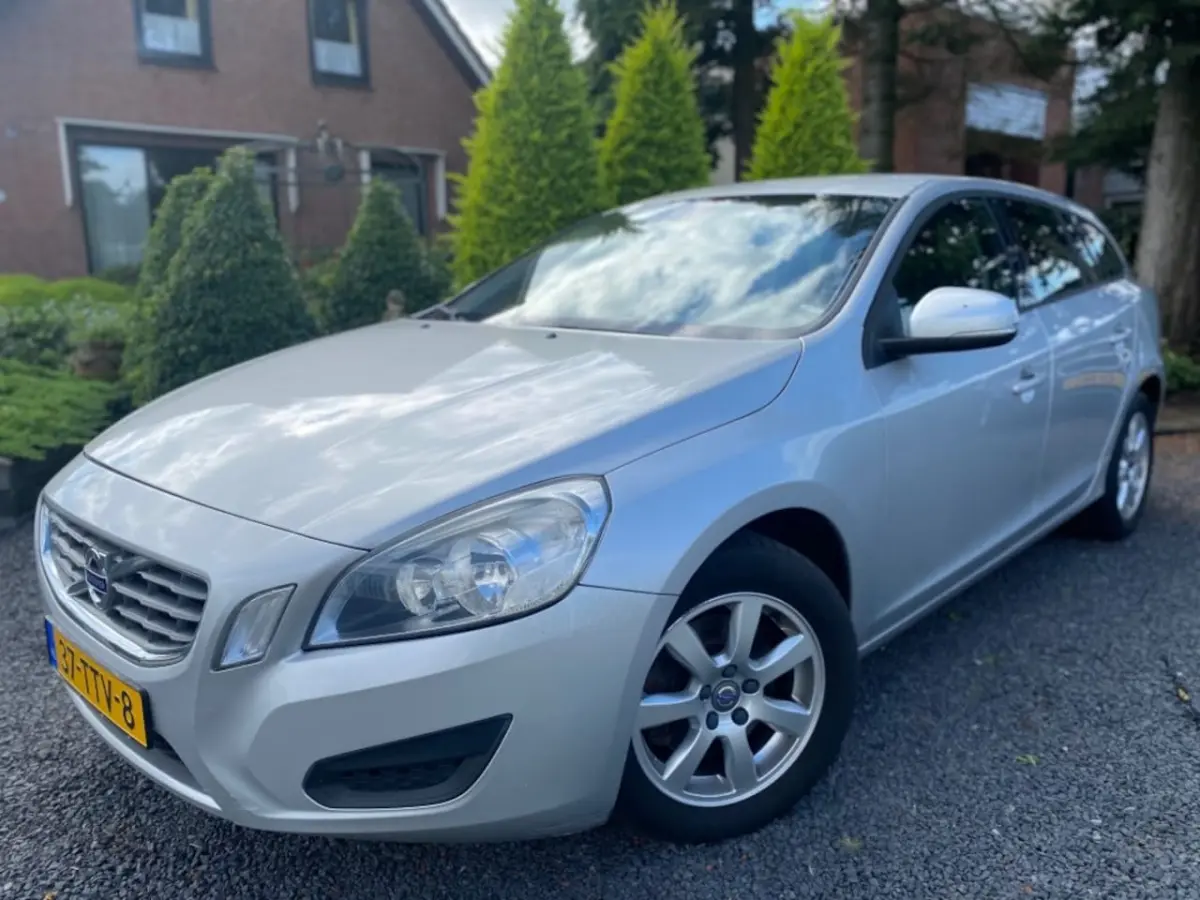 Volvo V60 2012 Benzine Automatisch leasen