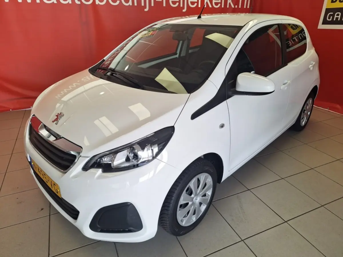 1.0 e-VTi Active, groot scherm, a.camera, airco