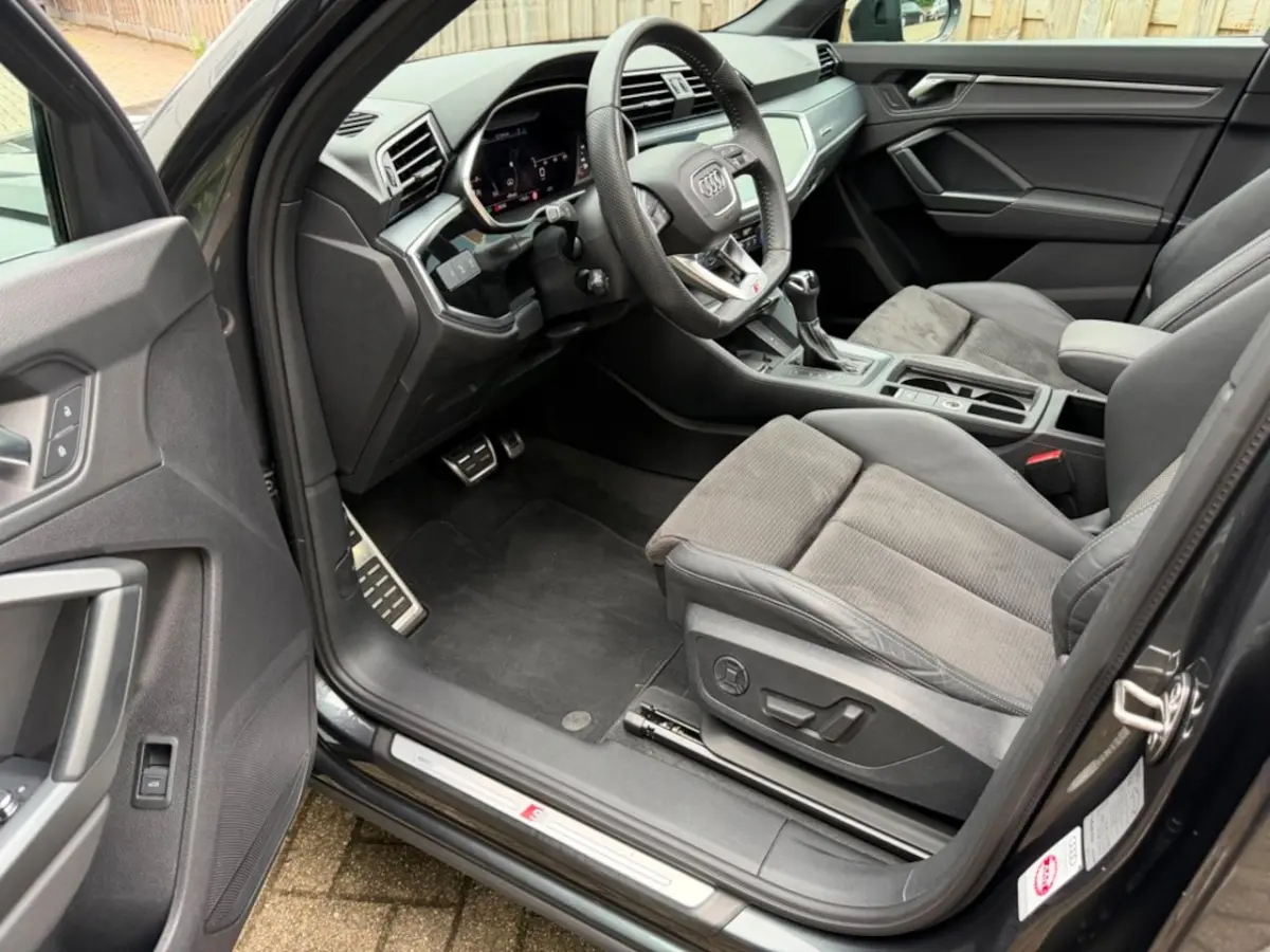 40 TFSI quattro edition one S-Line pano-dak