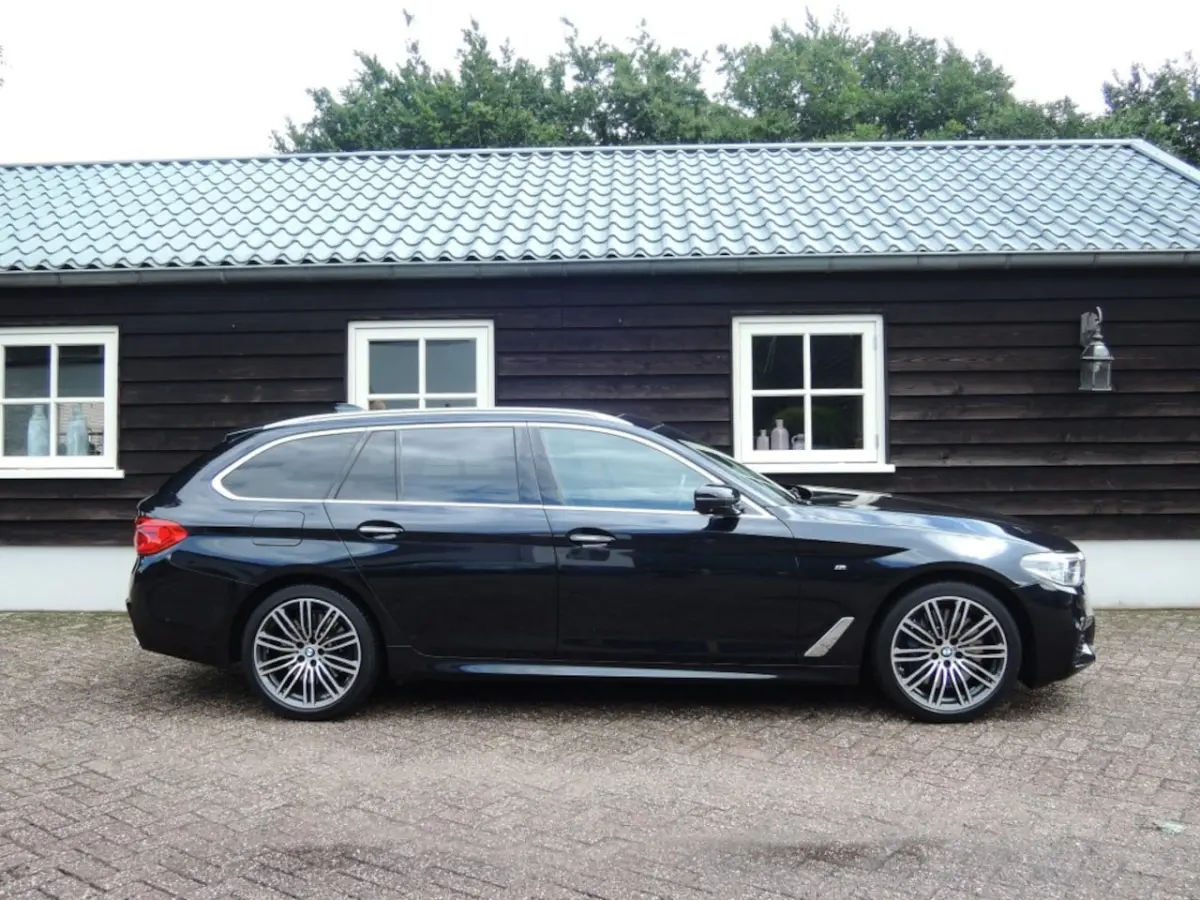 540I X-Drive HIGH EXE M sport