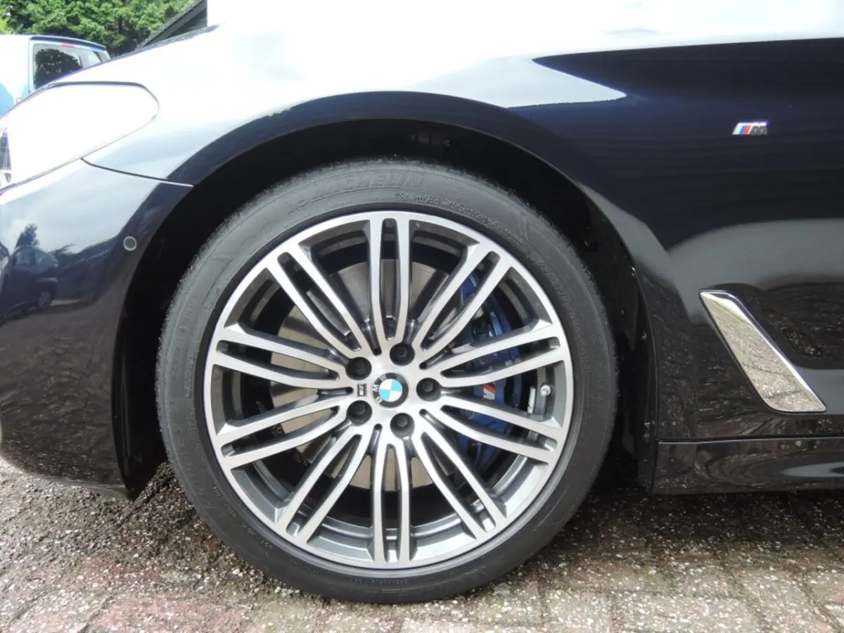 540I X-Drive HIGH EXE M sport