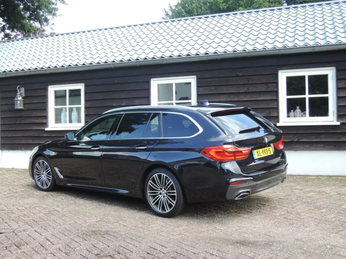 540I X-Drive HIGH EXE M sport