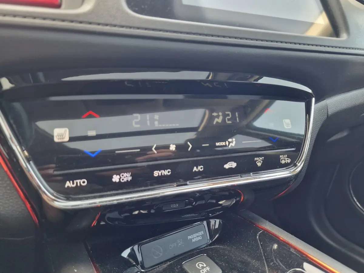 1.5 i-VTEC Executive AUTOMAAT*Panoramadak*Navigatie*H.Leder*Camera*Climate control*Cruise