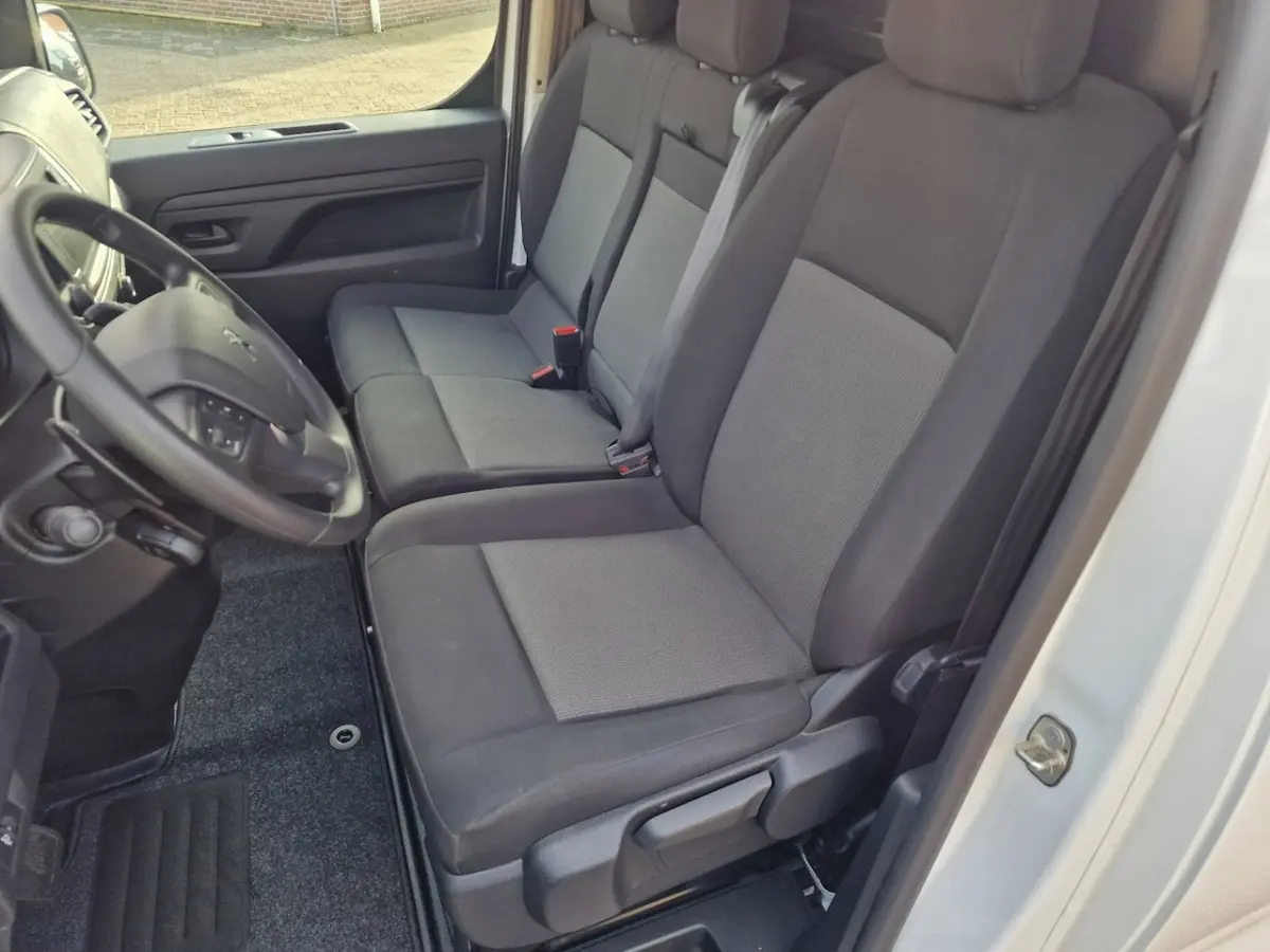 2.0 BlueHDI 145 S&S L2 AUTOMAAT*Trekhaak*Navigatie*Camera*Cruise control*PDC*Airco