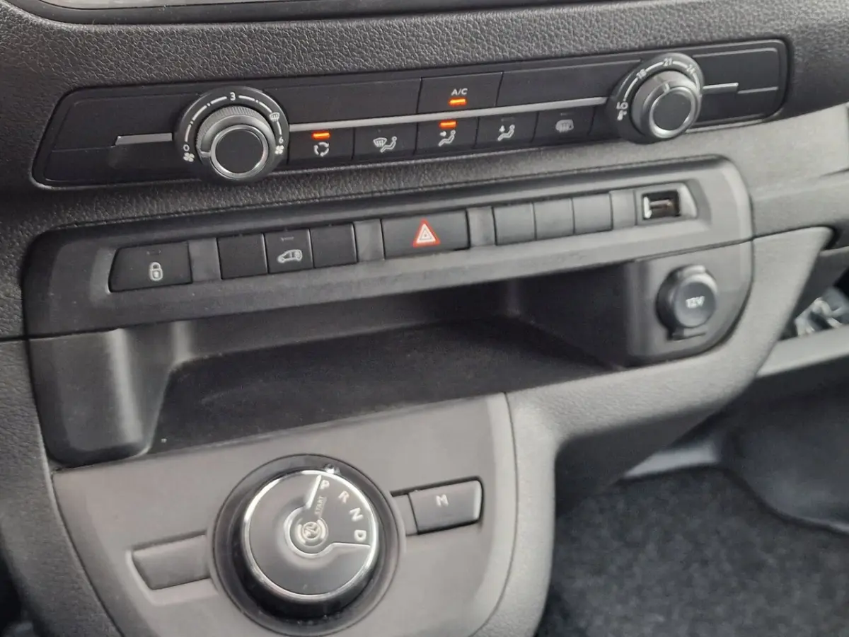 2.0 BlueHDI 145 S&S L2 AUTOMAAT*Trekhaak*Navigatie*Camera*Cruise control*PDC*Airco