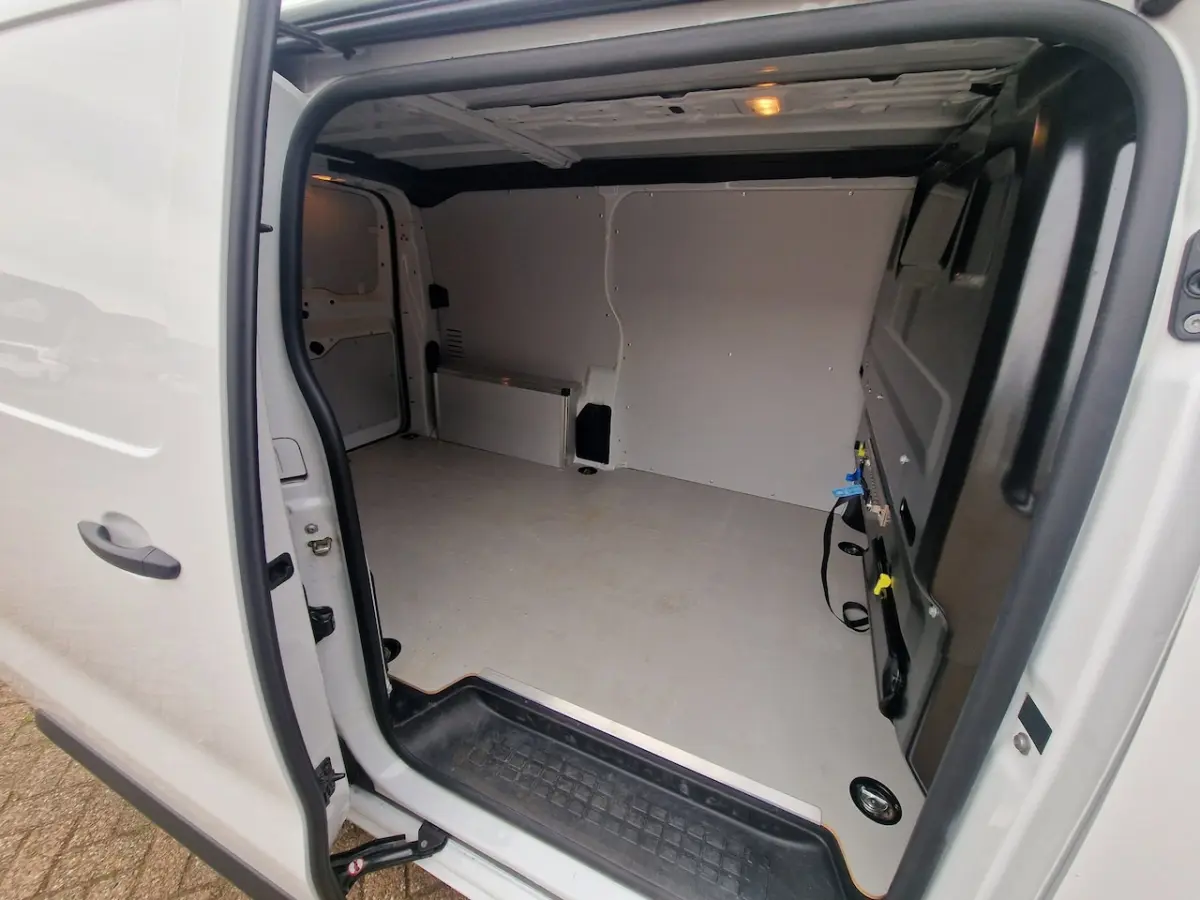 2.0 BlueHDI 145 S&S L2 AUTOMAAT*Trekhaak*Navigatie*Camera*Cruise control*PDC*Airco