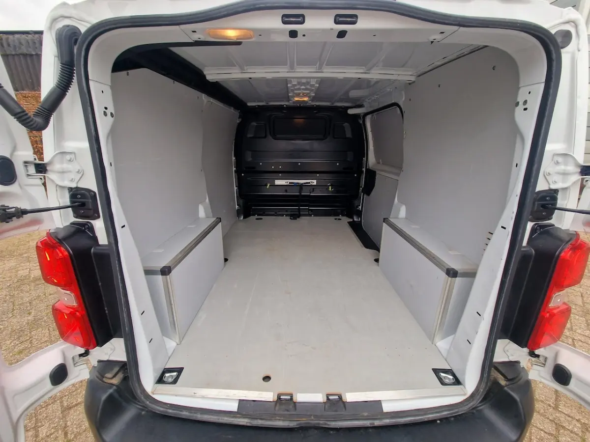 2.0 BlueHDI 145 S&S L2 AUTOMAAT*Trekhaak*Navigatie*Camera*Cruise control*PDC*Airco
