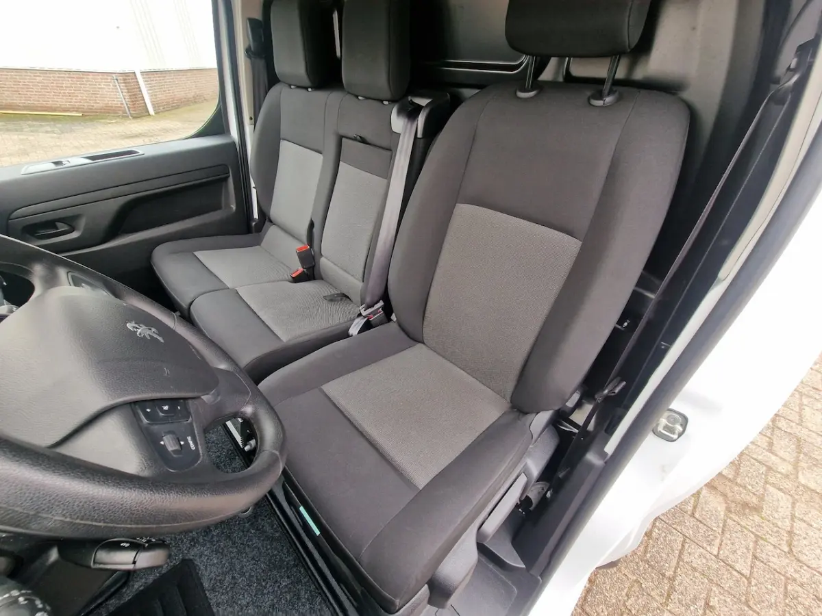 2.0 BlueHDI 145 S&S L2 AUTOMAAT*Trekhaak*Navigatie*Camera*Cruise control*PDC*Airco