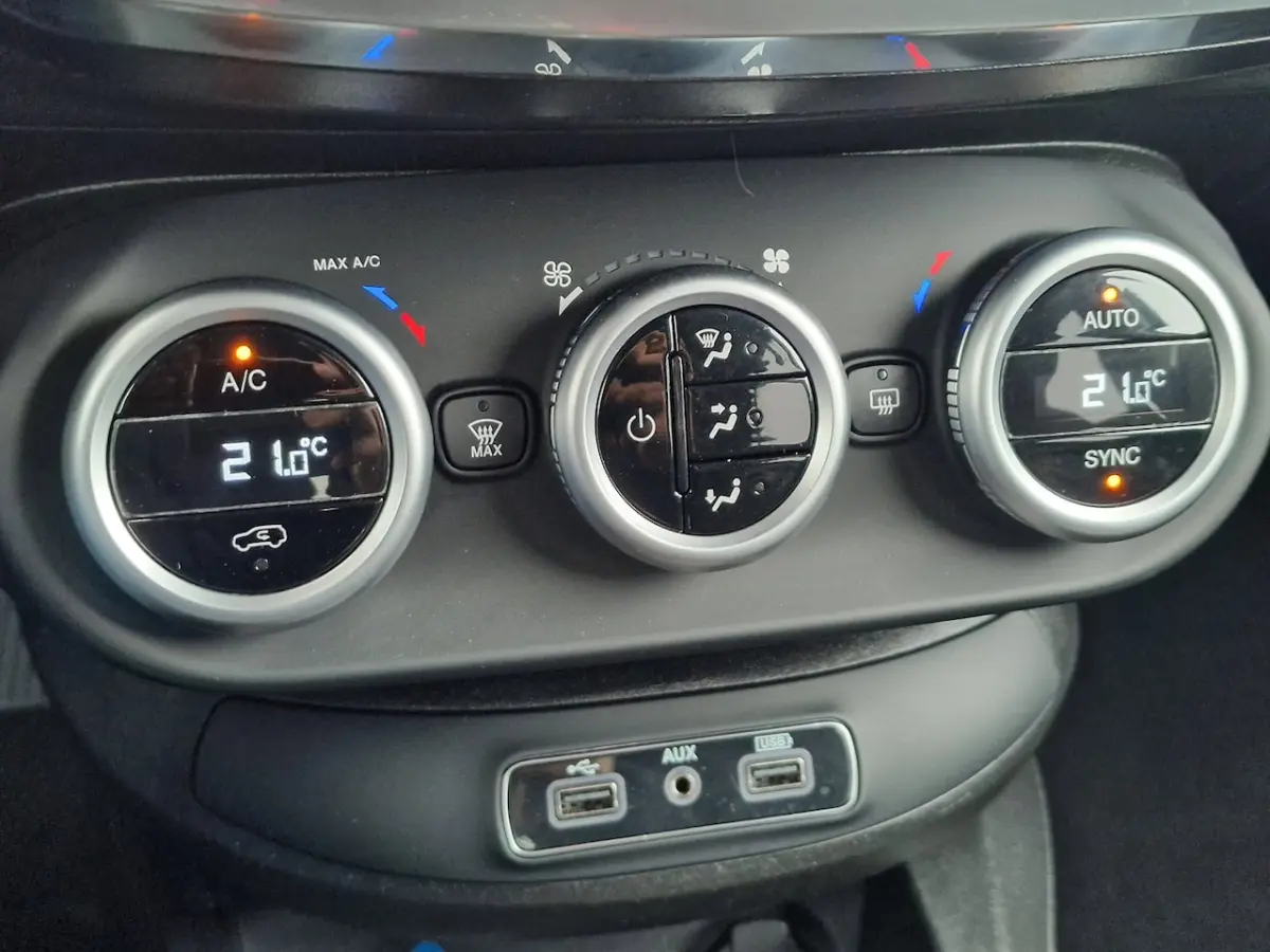 1.0 GSE City Cross Opening Edition Navigatie*Cruise control*Climate contol*PDC