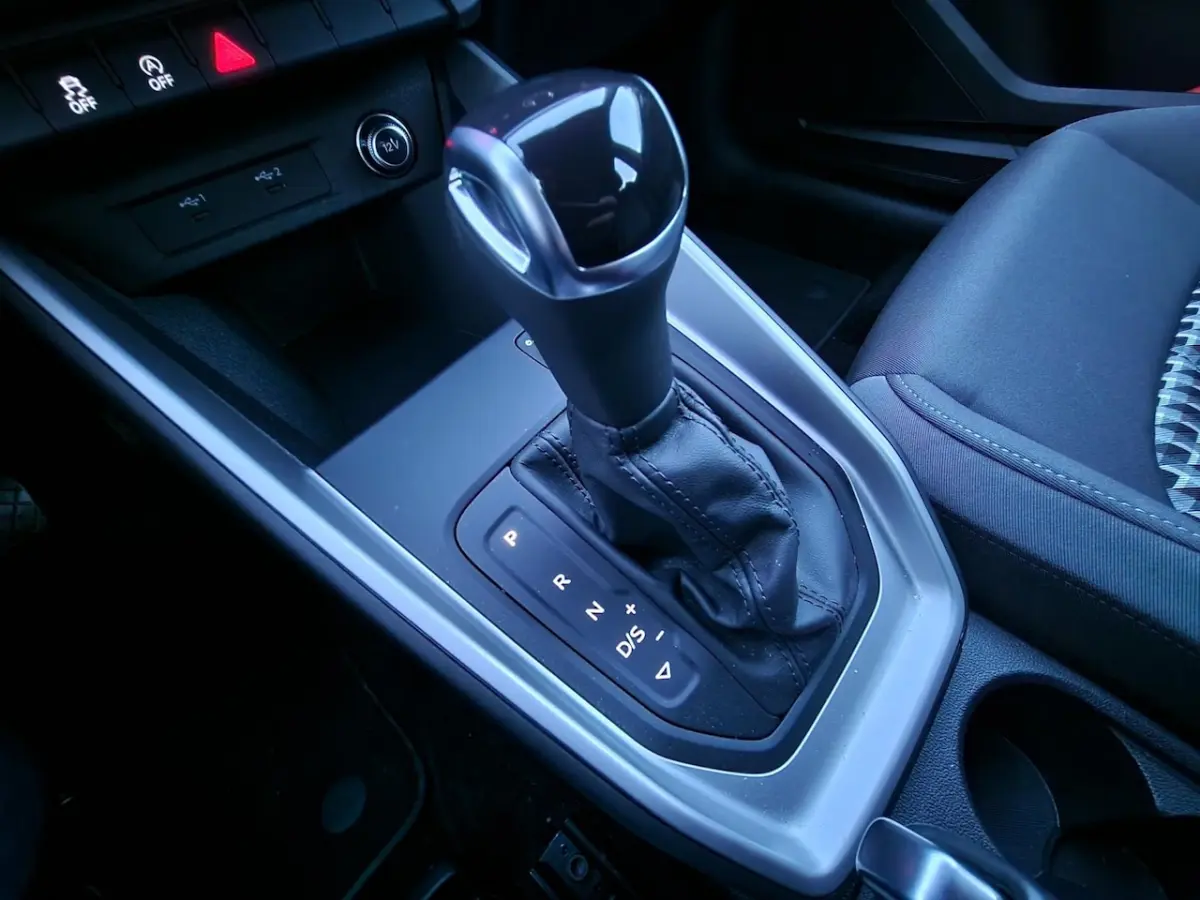 25 TFSI Pro Line AUTOMAAT*Carplay*Cruise control*Rijbaan assistent*Airco