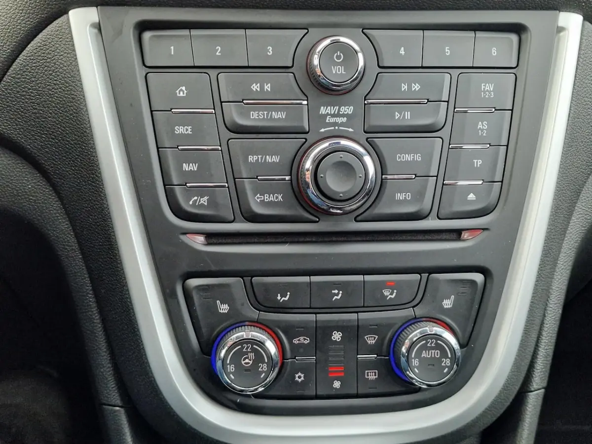 1.4 T Edition AUTOMAAT*Trekhaak*Navigatie*Stoelverwarming*Camera*PDC*Climate control*Cruis