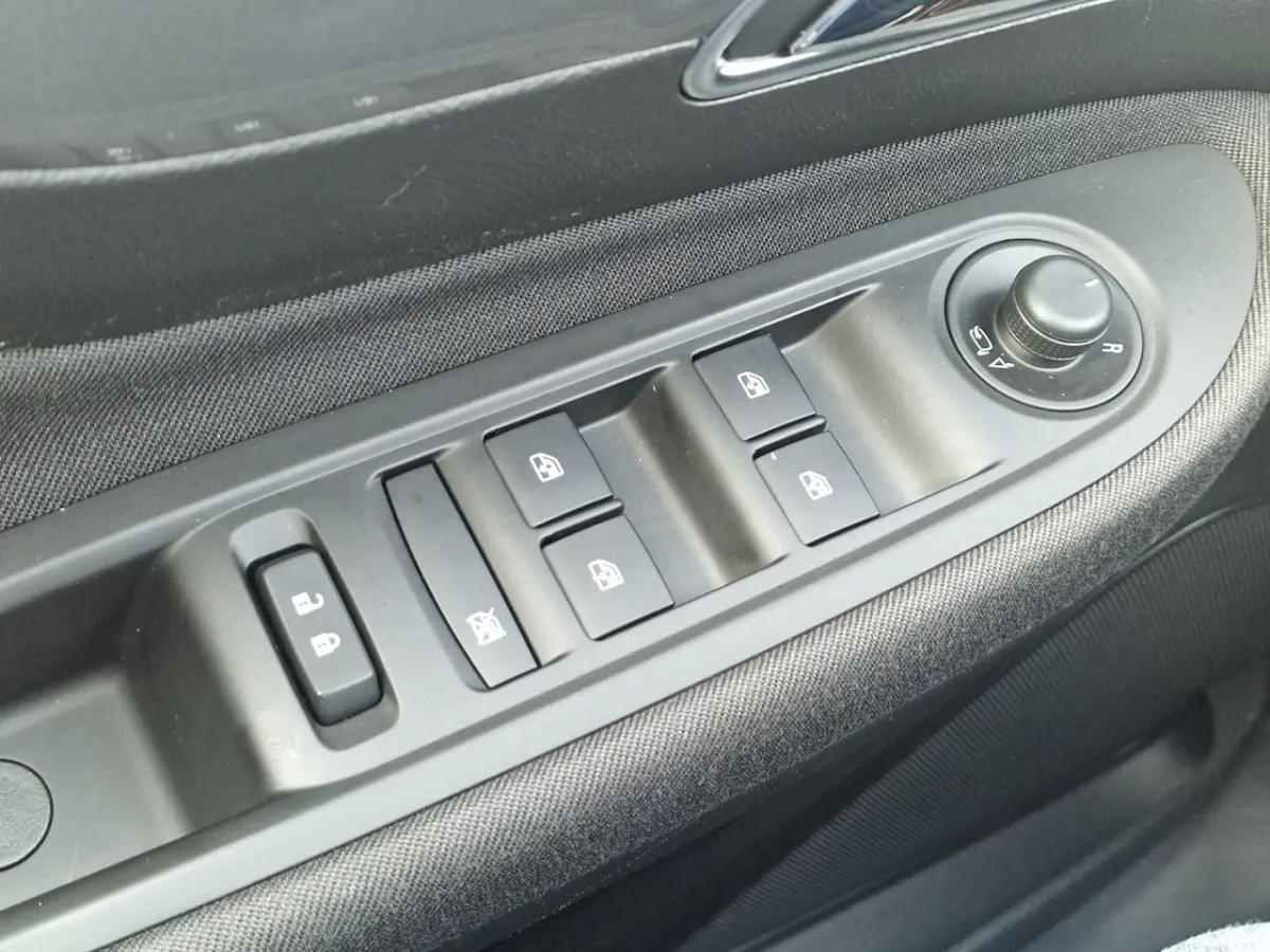 1.4 T Edition AUTOMAAT*Trekhaak*Navigatie*Stoelverwarming*Camera*PDC*Climate control*Cruis