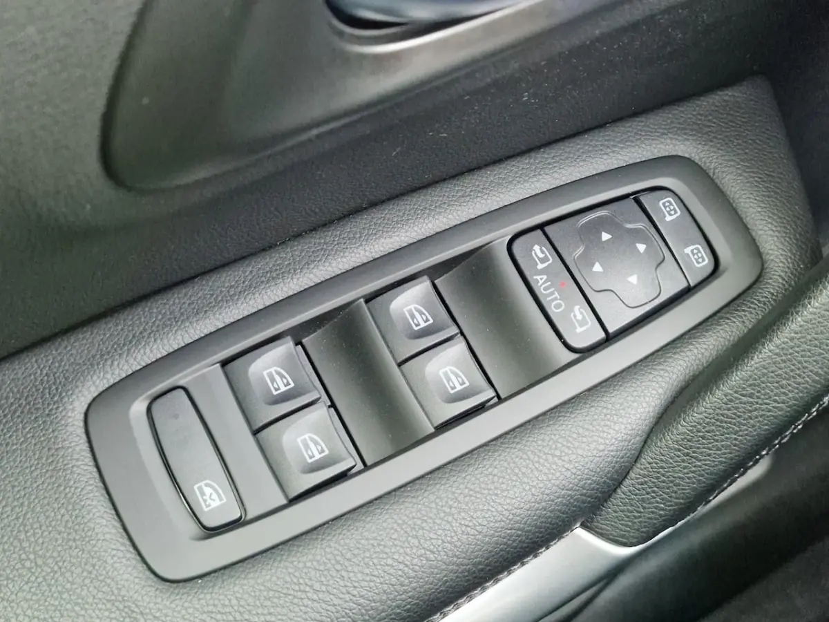 1.3 TCe Intens AUTOMAAT*Navigatie*Camera*PDC*Climate control*Cruise control