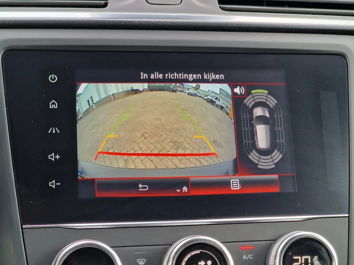 1.3 TCe Intens AUTOMAAT*Navigatie*Camera*PDC*Climate control*Cruise control