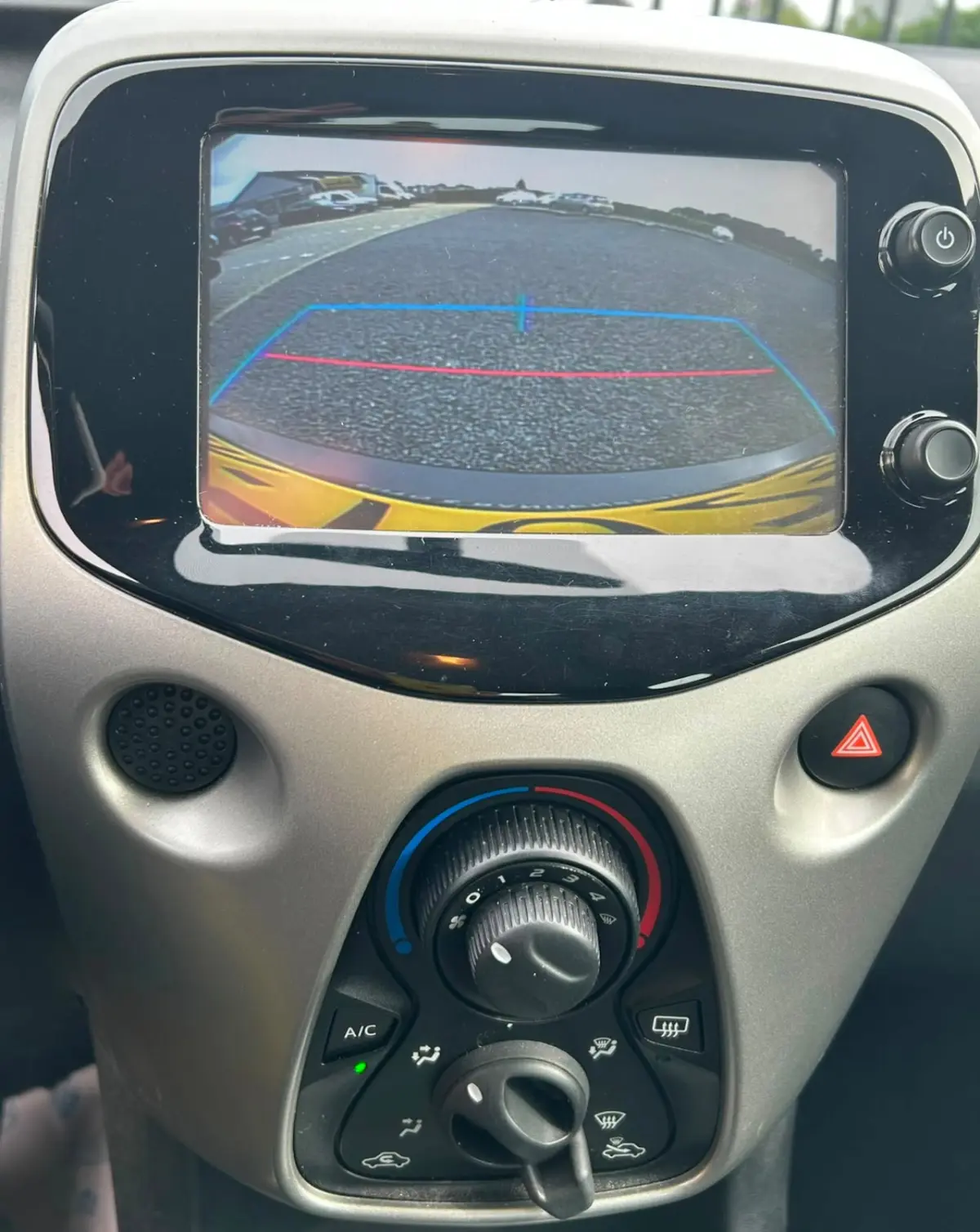 1.0 VVT-i x-play
