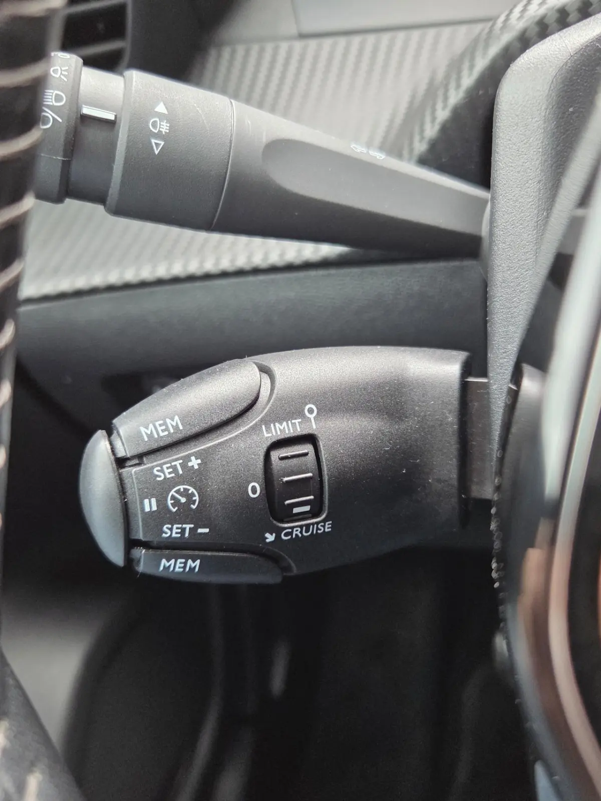 1.2 PureTech Active | Navi | Camera | Clima | Led |
