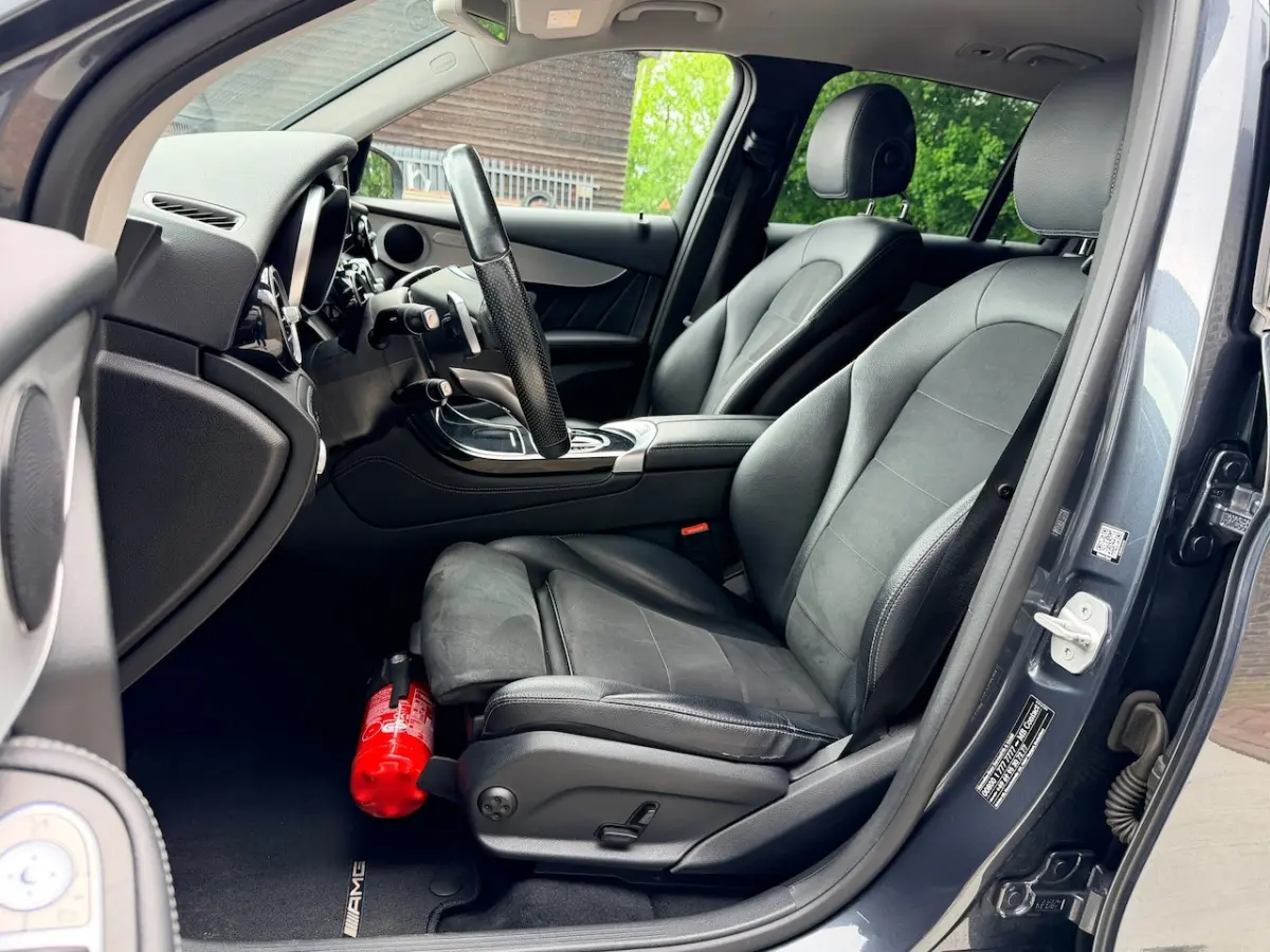 220 d 4MATIC Prestige | AMG | Autm | 1/2 Leer | Navi |