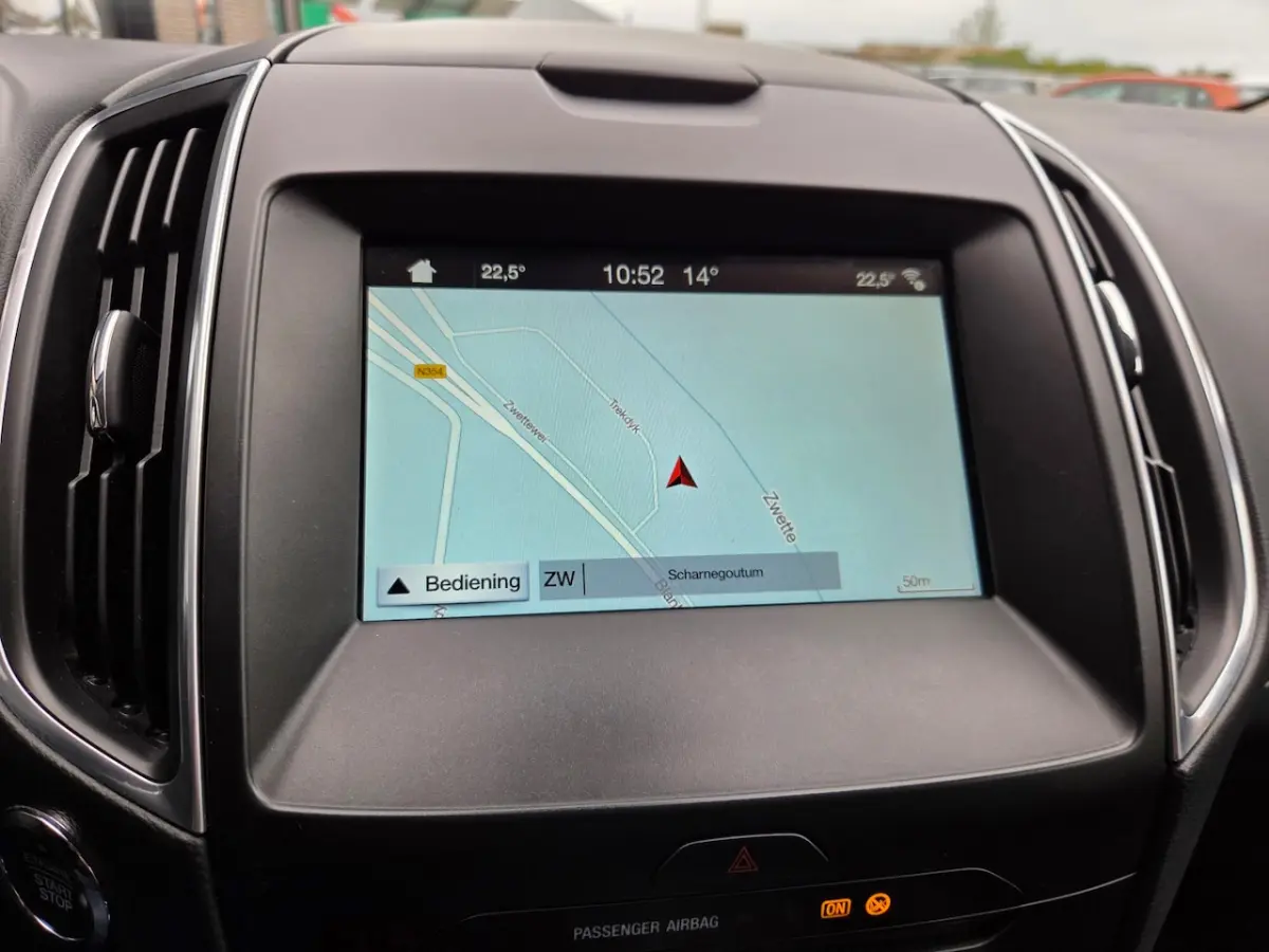 2.0 Titanium | 7 Persoon | Autm | Navi | Camera | Keyless |