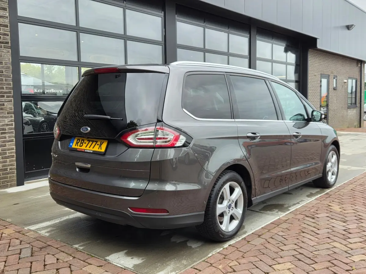 2.0 Titanium | 7 Persoon | Autm | Navi | Camera | Keyless |