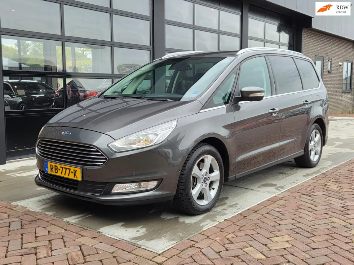 2.0 Titanium | 7 Persoon | Autm | Navi | Camera | Keyless |