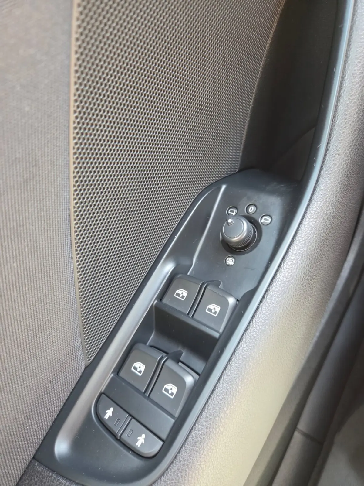 1.0 TFSI Design Pro Line Plus | LED | Navi | Clima | Cruise |