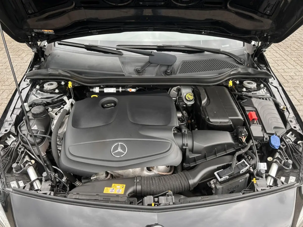 250 Sport AMG-line|keyless entry|dealer onderhouden|cruise control/sport interieur