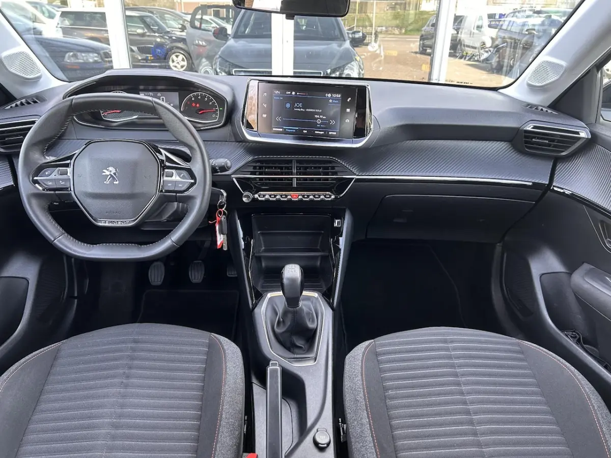 1.2 PureTech Active 100% dealer onderhouden/airco/Carplay/cruise control/nieuwstaat/enz