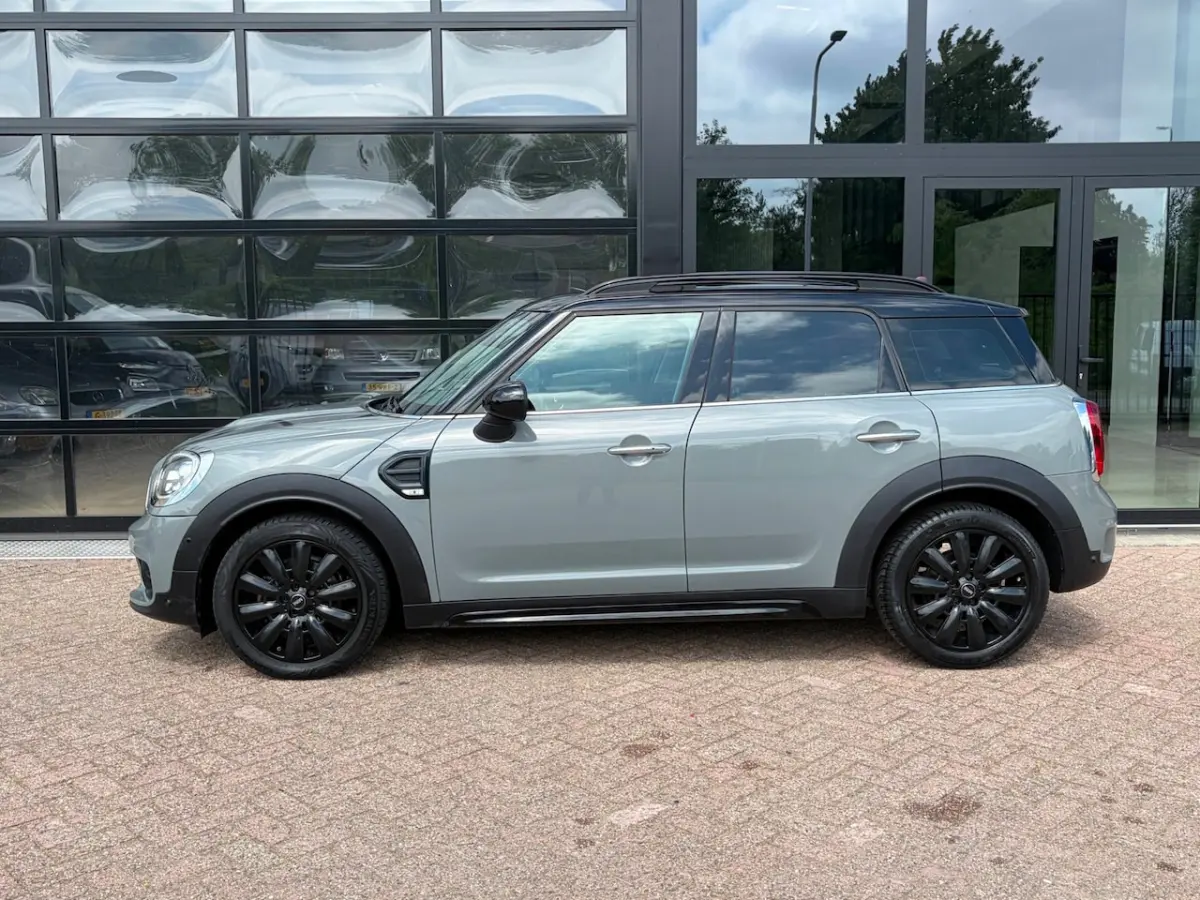 1.5 Cooper Dutch Made Edition / PDC / carplay