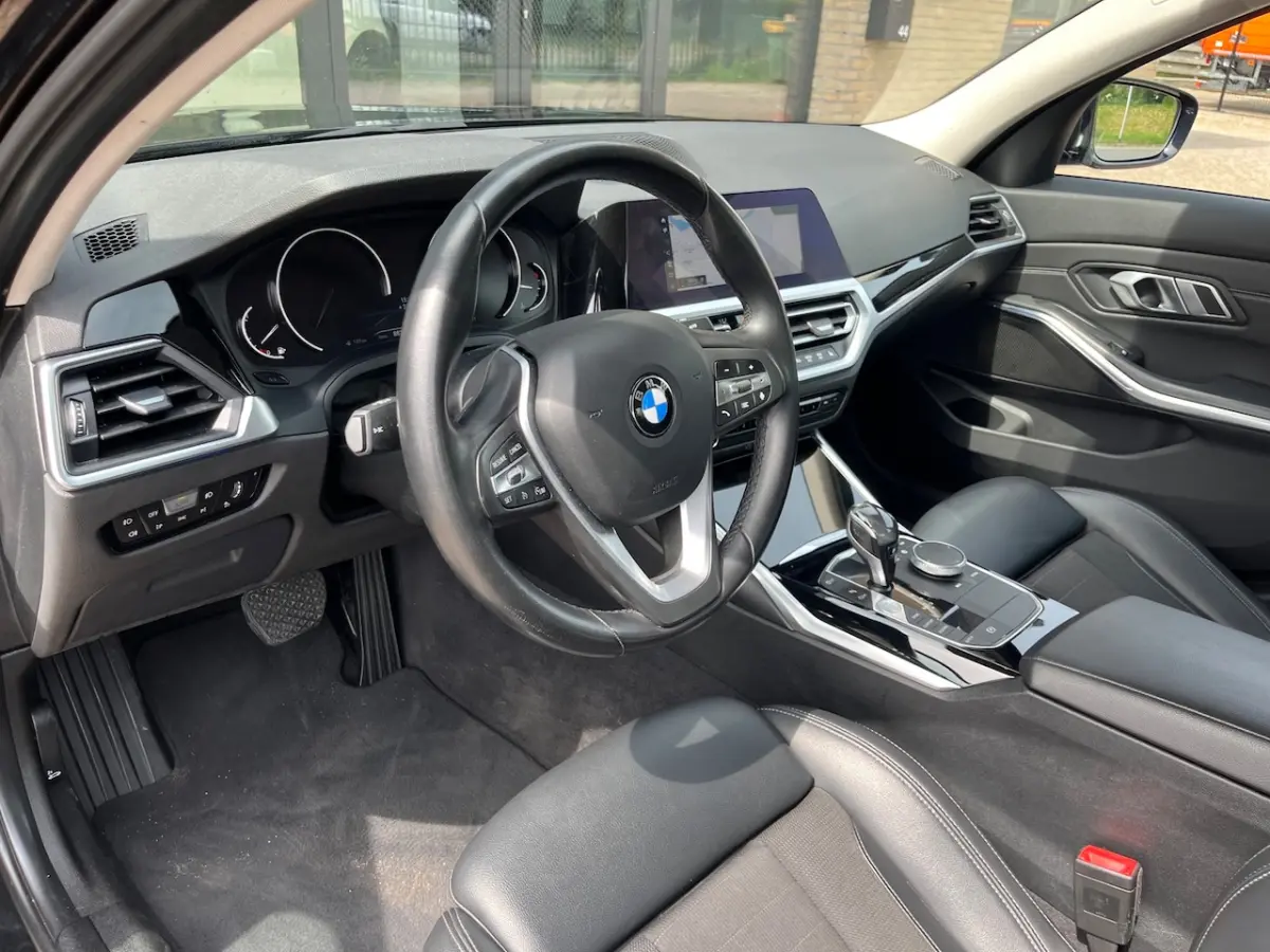 320i High Executive, Automaat, Dealer Onderhouden