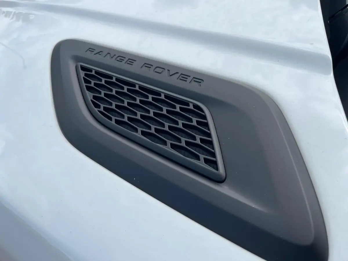 4.4 SDV8 Autobiography Dynamic, panodak, Leer