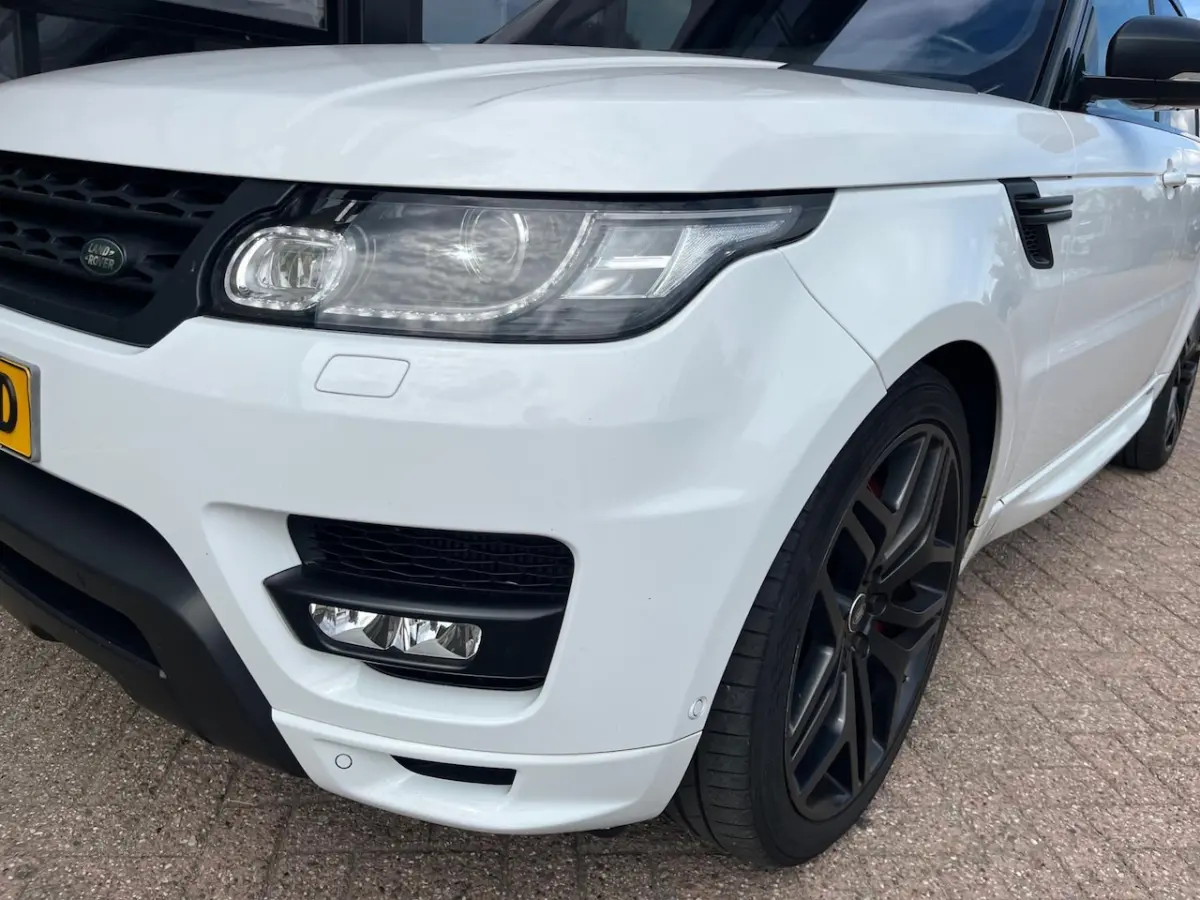 4.4 SDV8 Autobiography Dynamic, panodak, Leer
