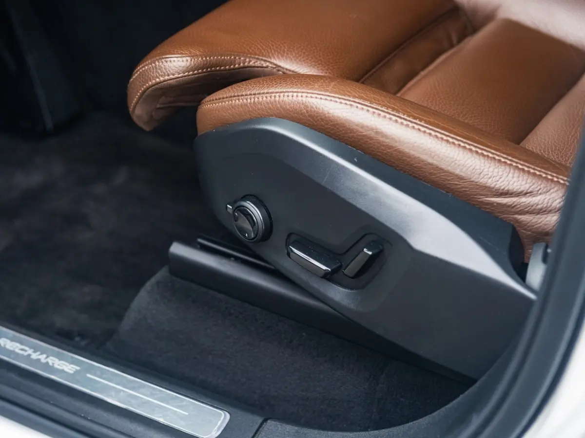 2.0 T8 Recharge AWD Inscription 360Â° 7 zits Trekhaak