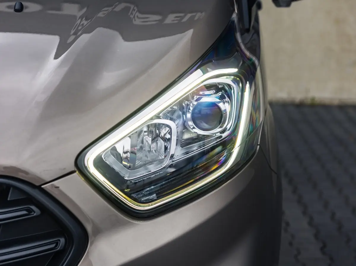 300 2.0 TDCI L2H2 Limited