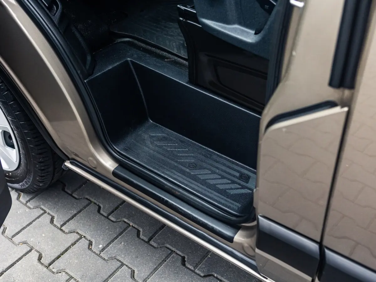 300 2.0 TDCI L2H2 Limited