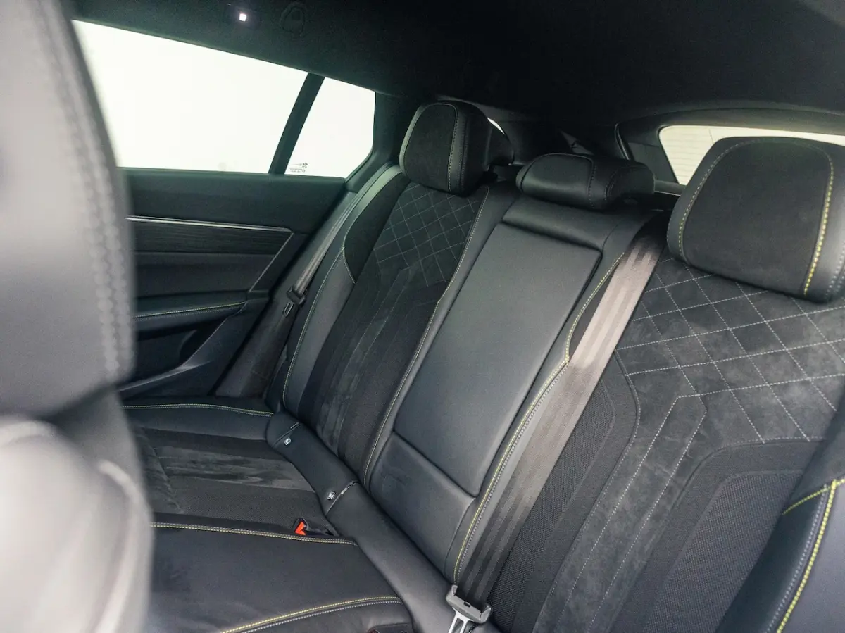 1.6 HYbrid Sport Engineered 360PK 61.000km