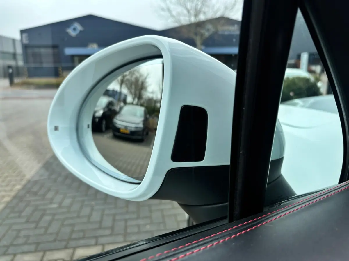 3.6 GTS Carbon Carplay Trekhk. 21inch Pano