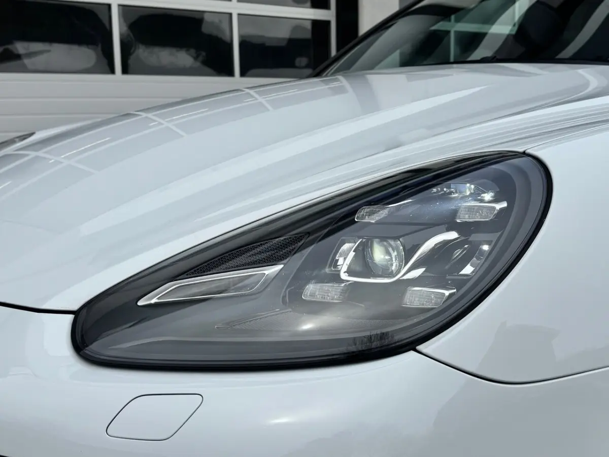 3.6 GTS Carbon Carplay Trekhk. 21inch Pano