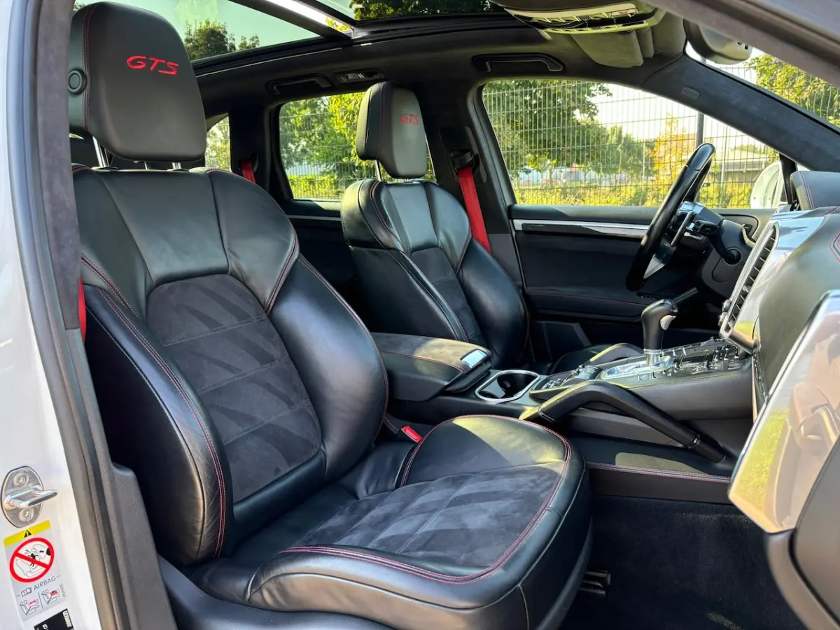 3.6 GTS Carbon Carplay Trekhk. 21inch Pano