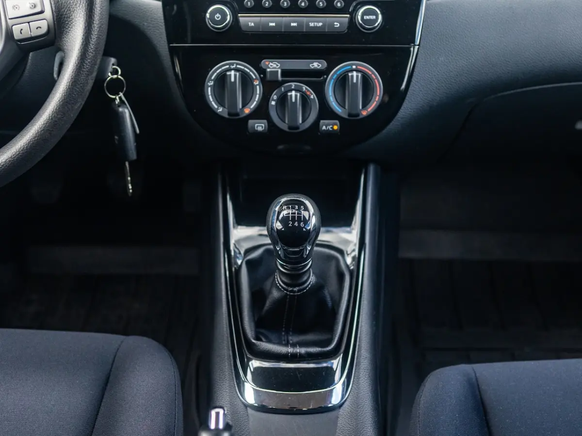 1.2 DIG-T Visia Airco Trekhaak Cruise control