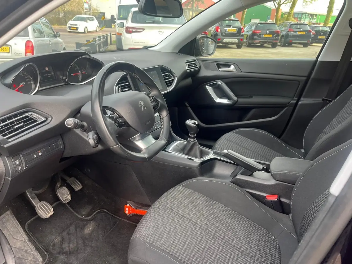 1.2 PureTech Blue Lease Executive