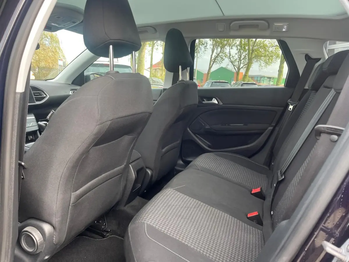 1.2 PureTech Blue Lease Executive