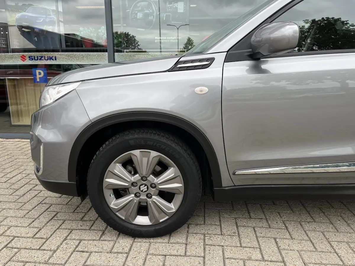 1.0 Boosterjet Select Automaat | All season Banden | Trekhaak | Dealeronderhouden |