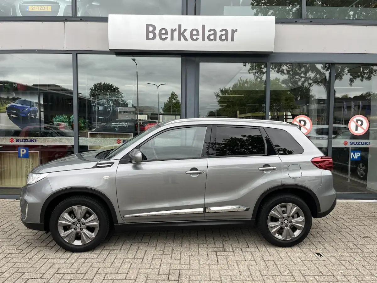 1.0 Boosterjet Select Automaat | All season Banden | Trekhaak | Dealeronderhouden |