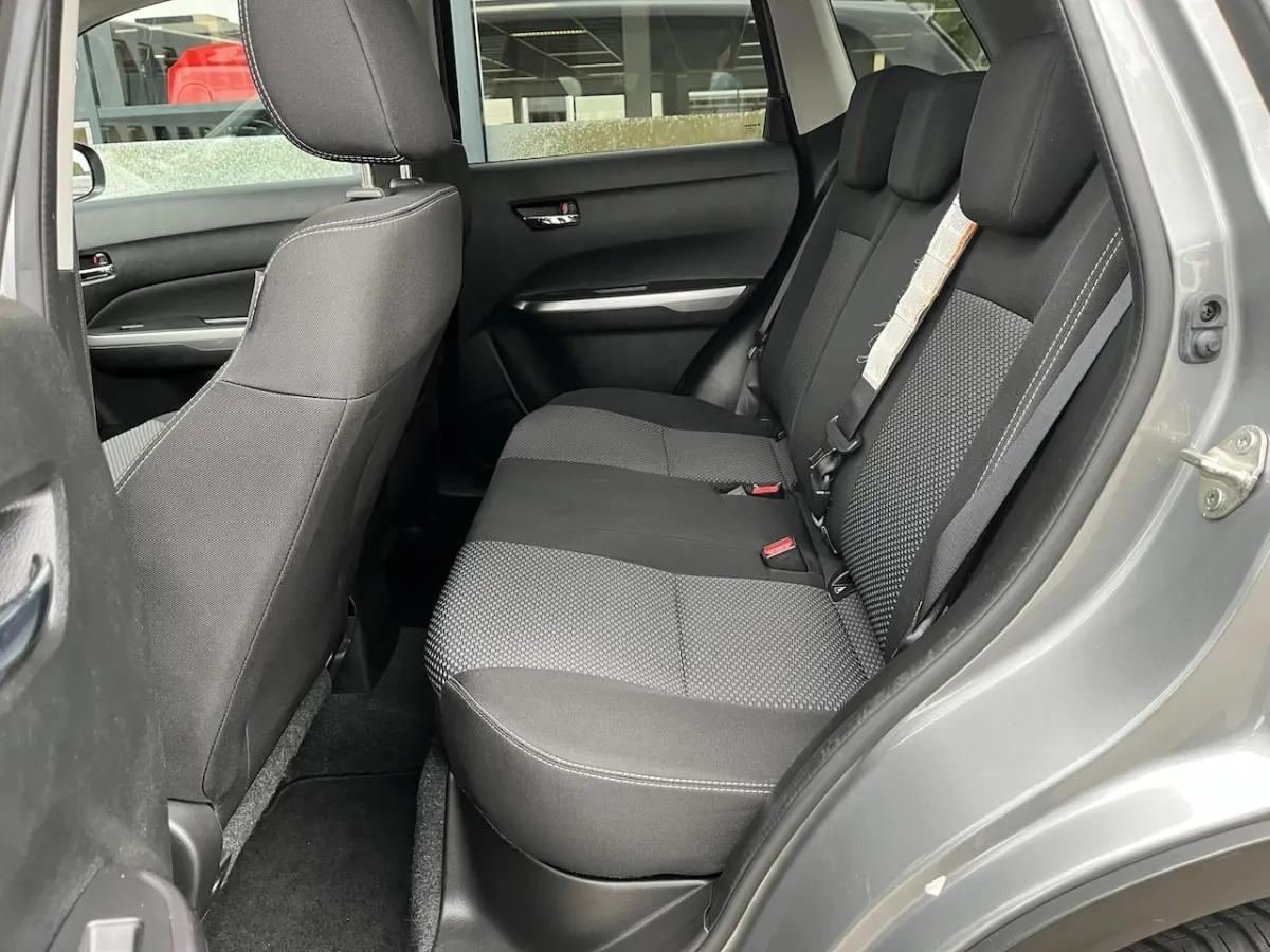 1.0 Boosterjet Select Automaat | All season Banden | Trekhaak | Dealeronderhouden |