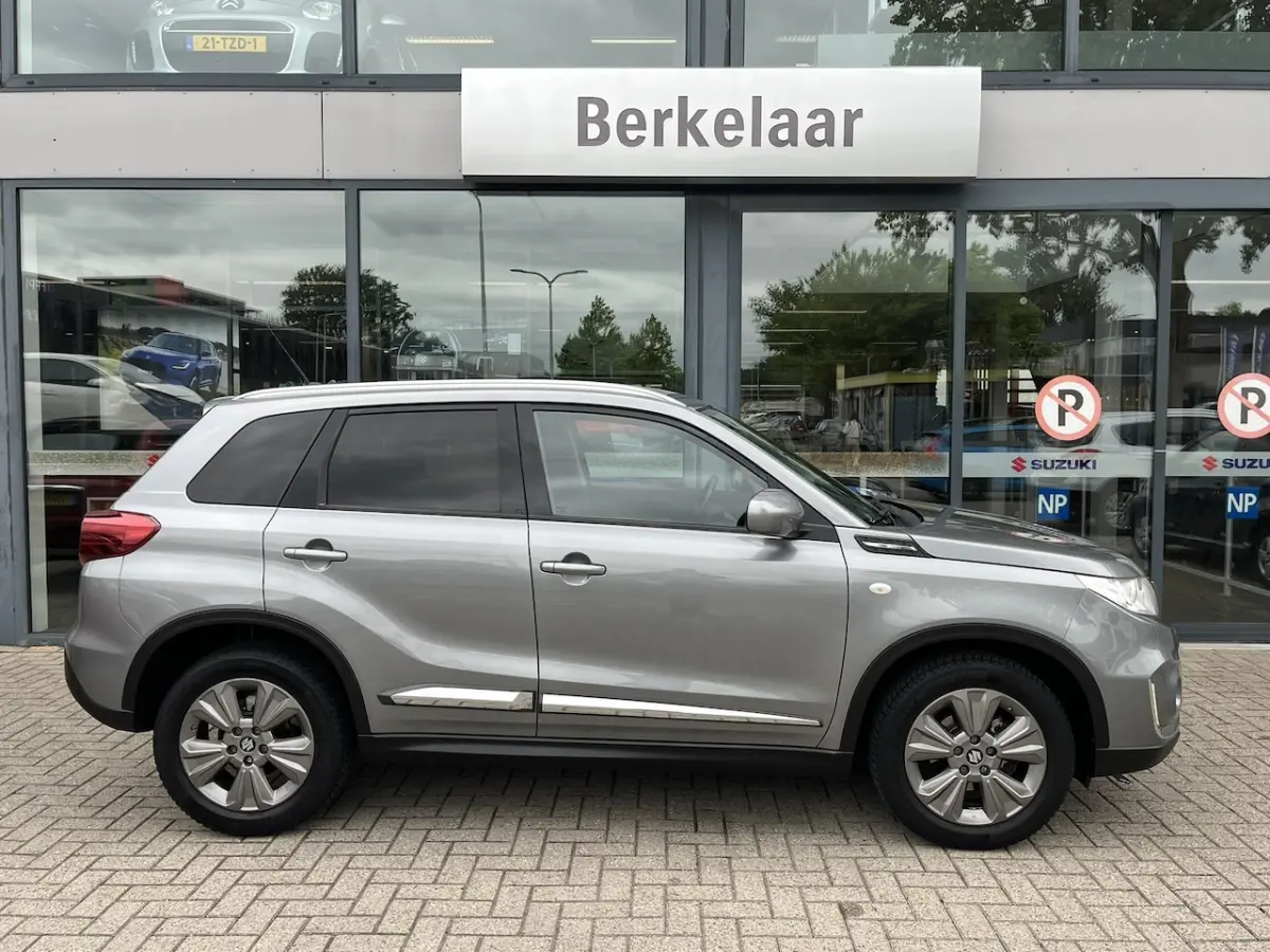 1.0 Boosterjet Select Automaat | All season Banden | Trekhaak | Dealeronderhouden |