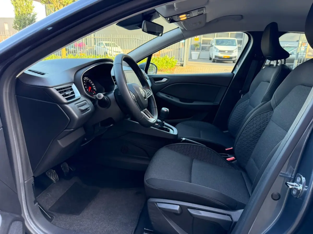 1.0 TCe Navigatie / Apple CarPlay - Android / 1e Eigenaar / ALL-Season banden / Cruise Con